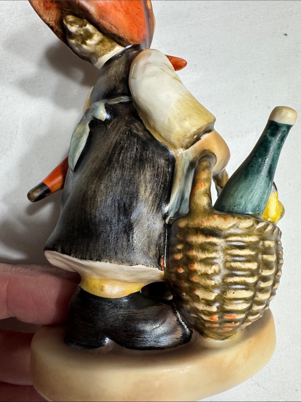 1971 Goebel M.I. Hummel “ Visiting An Invalid”  figurine. # 382. Mint condition. - Picture 10 of 11